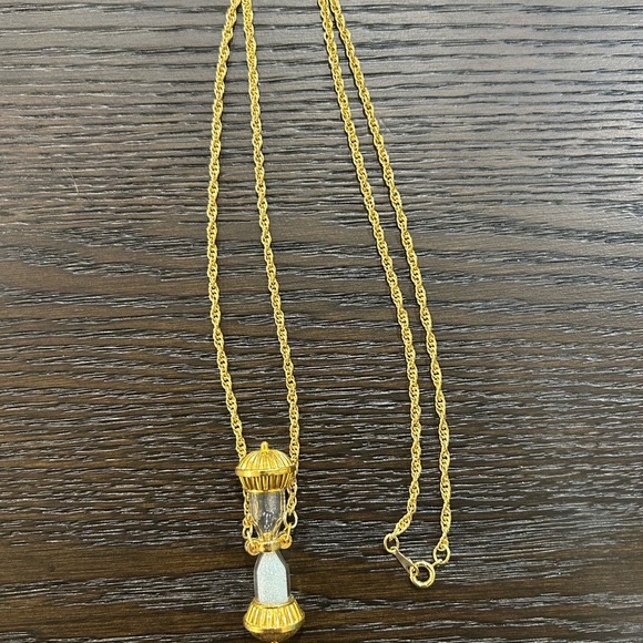 Gold Toned Hourglass Pendant Necklace Vintage Avon i believe Timeless Sands - Picture 4 of 7